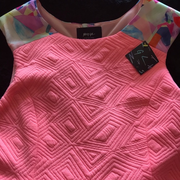 BRAND NEW Coral Dress with multi-color pleats - Picture 5 of 7